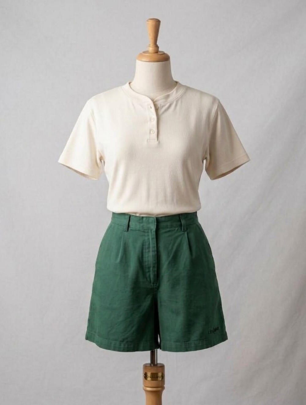Vintage Lizsport 100% Cotton Cream  Ivory Henley Tee Short Sleeve T-shirt Top- L
